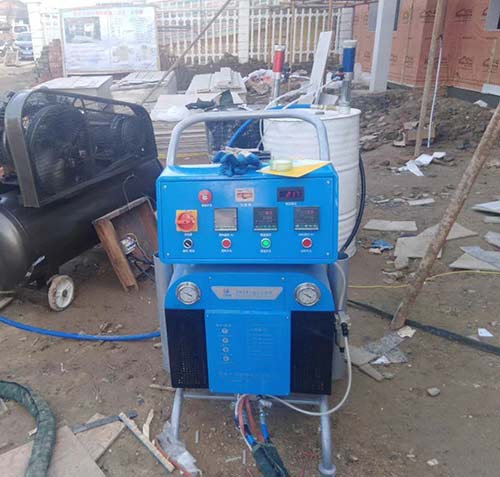 硬泡聚氨酯外墻外保溫(圖1) Q5200型湖南聚氨酯發泡機
